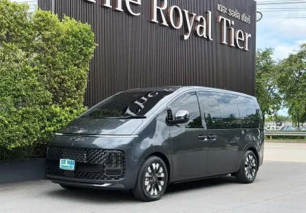2023 Hyundai STARIA 2.2 Premium รถตู้/MPV ขายรถสวย ไมล์น้อย 18,000 km. มือเดียวป้ายแดง
