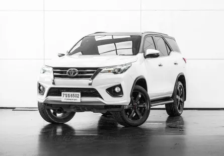Toyota Fortuner 2.8 TRD Sportivo Blacktop 2WD 2017