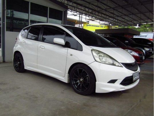 2010 HONDA JAZZ รถเก๋ง 5 ประตู สวยสุดๆ 17617281