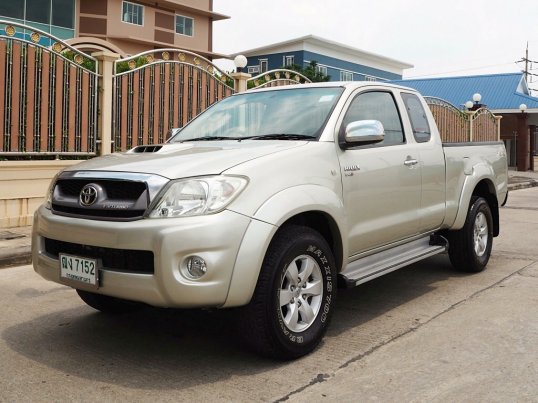 2011 Toyota HILUX VIGO D4D pickup 17965962