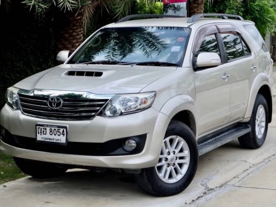 2012 Toyota Fortuner V Suv 18874262