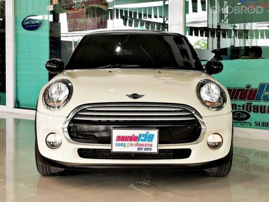 2017 Mini Cooper D 1.5 Rhd F56 สีขาว-ดำ รถยนต์มือสอง. 20170142