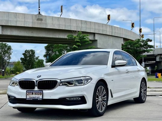 Bmw G30 520D Sport ปี18 ดีเซล โฉมใหม่ G30 ไมล์แท้ 70,000 โล  ประวัติเข้าศูนย์ทุกระยะ สภาพป้ายแดง 23278022