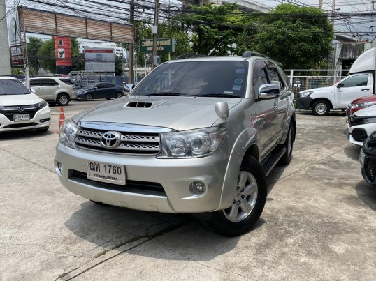 2008 Toyota Fortuner 3.0 V 4WD SUV 23929952