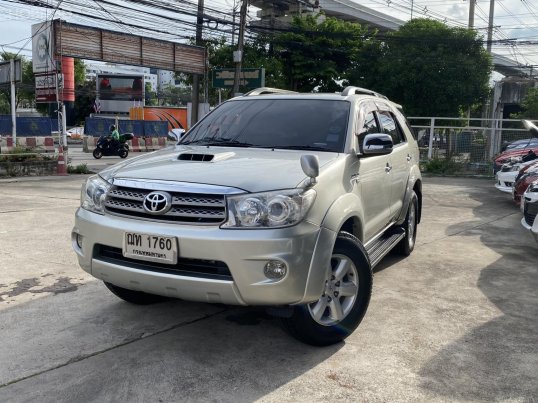 2008 Toyota Fortuner 3.0 V 4WD SUV 24039442