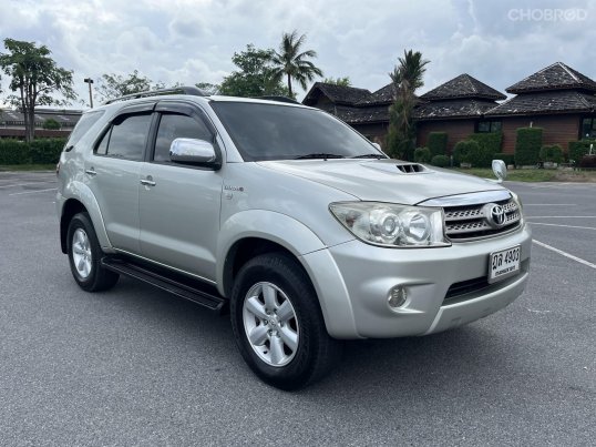 2010 Toyota Fortuner 3.0 V SUV 24089332