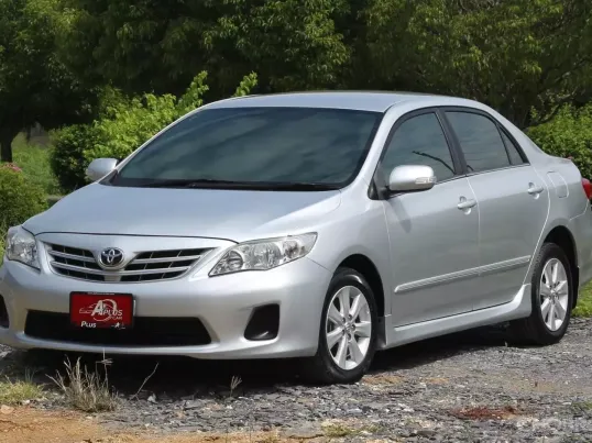 2013 Toyota Corolla Altis 1.6 E รถเก๋ง 4 ประตู 