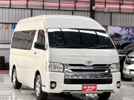 2019 Toyota COMMUTER 3.0 D4D รถตู้/van 