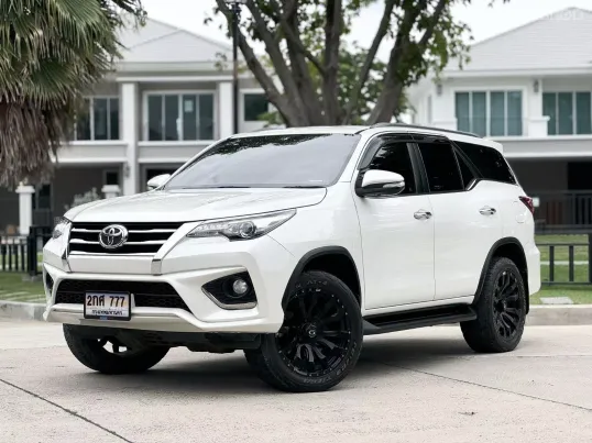 2018 Toyota Fortuner 2.8 TRD Sportivo 4WD SUV 