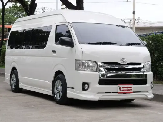 Toyota Hiace 3.0 COMMUTER D4D 2017 รถตู้ใช้งานในครอบครัวป้ายฟ้าใช้งานน้อยไมล์เพียง 1.2 แสนโล