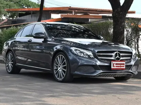 Benz C350 2.0 W205 e AMG Dynamic 2016 รถบ้านมือเดียวใช้งานน้อย ไมล์เพียง 6 หมื่นกว่าโล ชุดแต่งศูนย์