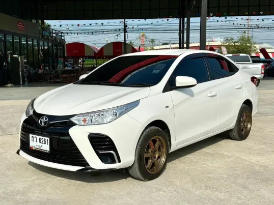 2022 Toyota Yaris Ativ 1.2 Entry รถเก๋ง 4 ประตู 