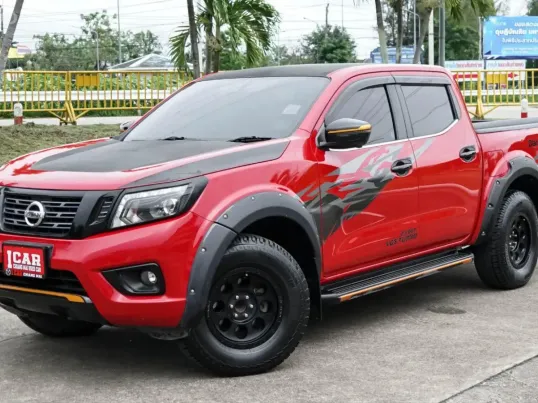 2019 Nissan NP 300 Navara 2.5 Calibre EL Black Edition รถกระบะ ออกรถฟรี