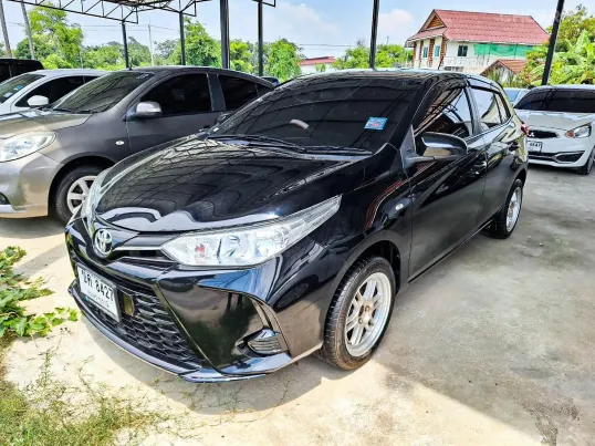 Toyota Yaris 1.2 Entry เกียร์ออโต้ ปี 2020/2021 ผ่อนเริ่มต้น 6,*** บาท