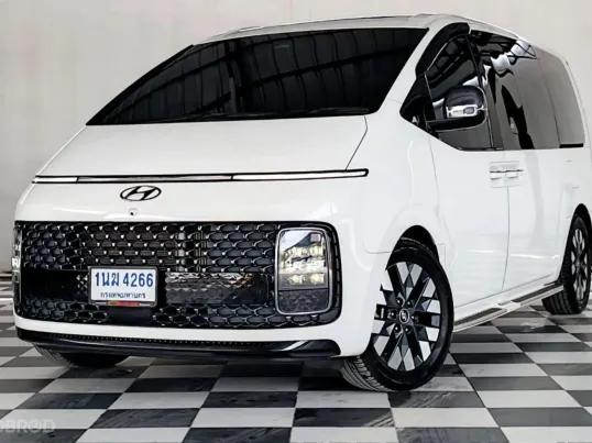 HYUNDAI STARIA 2.2 PREMIUM SUNROOF เกียร์ออโต้ ปี 2022