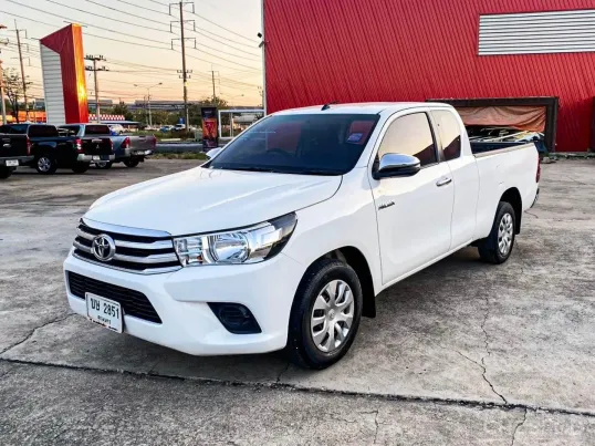 Toyota Revo Smart Cab 2.4 J Plus เกียร์ธรรมดา ปี 2017 ผ่อนเริ่มต้น 5,*** บาท