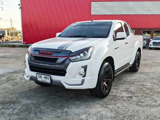Isuzu D-Max SPACECAB Hi-Lander 1.9 X-Series Z (DVD) เกียร์ธรรมดา ปี 2018 ผ่อนเริ่มต้น 7,*** บาท