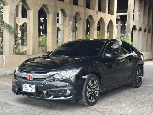 ขาย รถมือสอง 2017 Honda CIVIC 1.8 EL i-VTEC รถเก๋ง 4 ประตู 