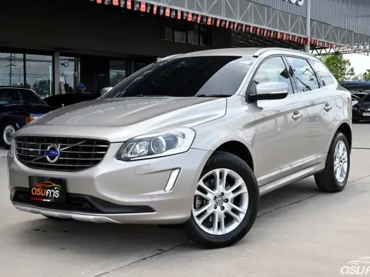 Volvo XC60 2.0 D4 2015 รถบ้านมือเดียวออกศูนย์ใช้งานน้อยเช็คศูนย์ตลอด สภาพดี