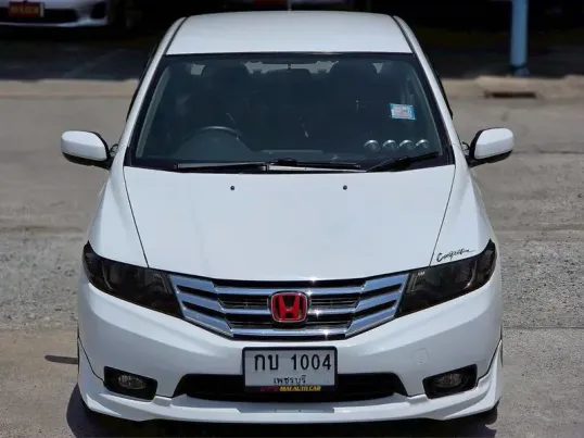 2013 Honda CITY 1.5 i-VTEC รถเก๋ง 4 ประตู 