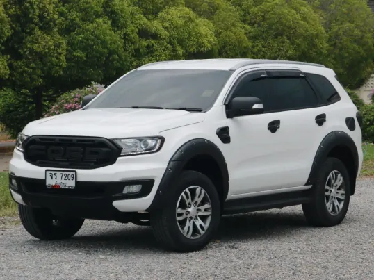 FORD EVEREST 2.0 TITANIUM ปี2019(MNC) เกียร์ AUTO 10SPEED สีขาว