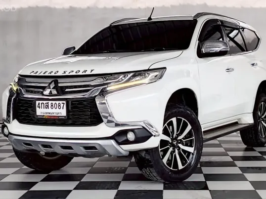 MITSUBISHI PAJERO SPORT 2.4 GT PREMIUM 2 WD เกียร์ออโต้ ปี 2015