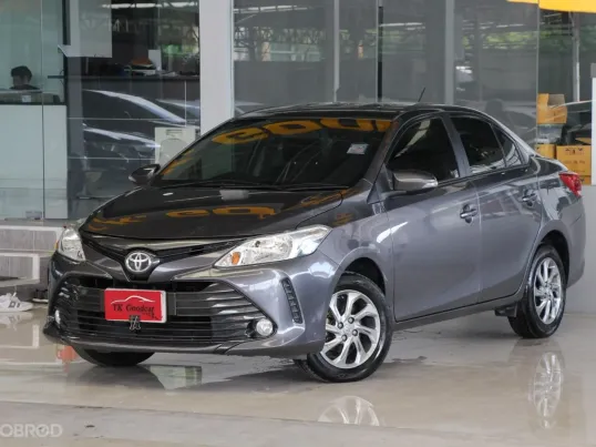 Toyota VIOS 1.5 E ปี 2018 ไม่เคยติดแก๊สแน่นอน รถบ้านมือเดียว ใช้น้อยเข้าศูนย์ตลอด ออกรถ0บาท 