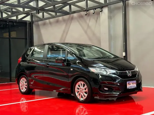 2019 HONDA JAZZ GK V+ รถมือเดียวออกป้ายแดง รถวิ่งน้อย ประวัติศูนย์ครบ รถไม่เคยมีอุบัติเหตุครับ