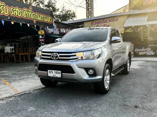 Toyota Revo Smart Cab 2.4 E Prerunner เกียร์ธรรมดา ปี 2016 ผ่อนเริ่มต้น 6,*** บาท