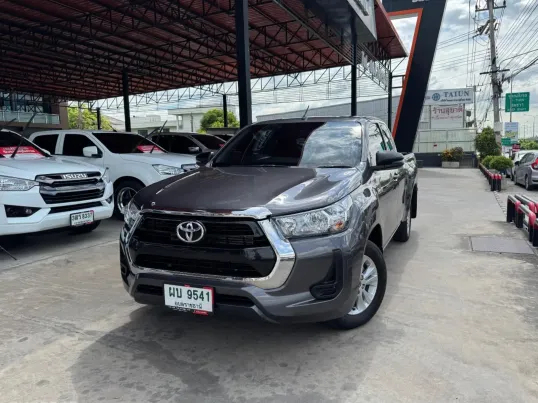 2023 Toyota Hilux Revo 2.4 Z Edition รถกระบะ 