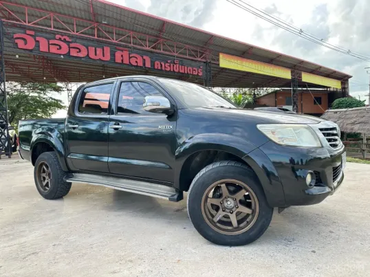 2012 Toyota Vigo Champ Cab4 Prerunner 2.5 E VN trubo MT รถกระบะ 