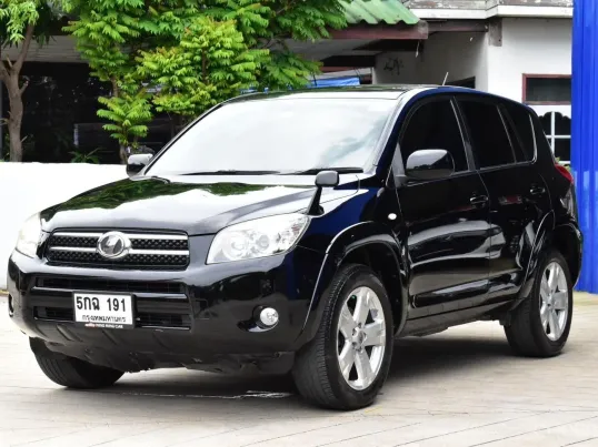 Toyota Rav4 เครื่องยนต์เบนซิน 2.4 cc ขับ 4 ปี 2006 รถสวย ประวัติศูนย์ ครบ มือเดียว สีดำ