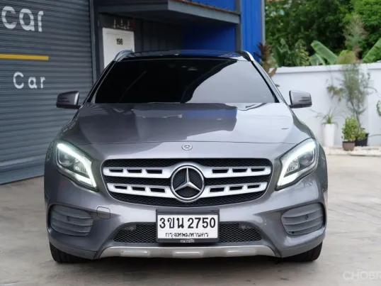 Mercedes Benz GLA250AMG Dynamic สีเทา เบาะภายใน สีดำ Alcatara  ปี 2018 วิ่ง 11x,xxx km.
