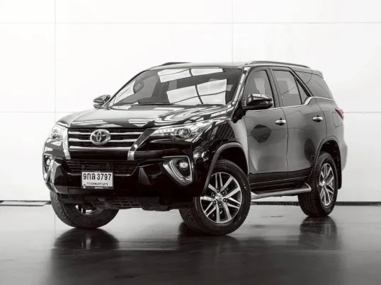 2020 Toyota Fortuner 2.4 V SUV รถสภาพดี มีประกัน