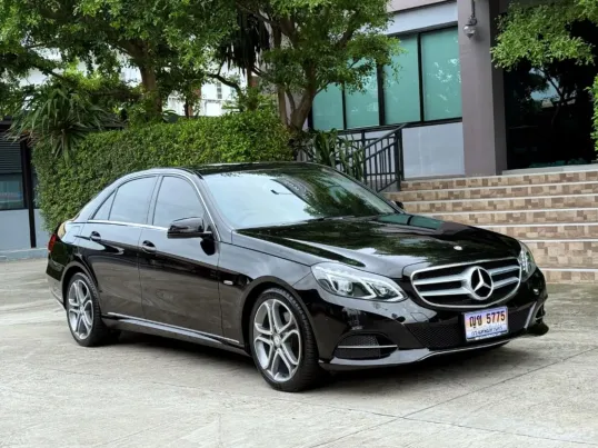 2016 BENZ E200 EDITION E รุ่นพิเศษ รถมือเดียวป้ายแดง รถวิ่งน้อย เข้าศูนย์ทุกระยะ ไม่มีอุบัติเหตุครับ