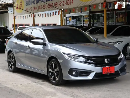 2016 Honda CIVIC 1.5 Turbo RS รถเก๋ง 4 ประตู 