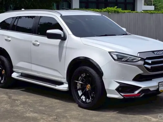 Isuzu MU-X 3.0 ปี 2020 รถสวยมือเดียวป้ายแดง แต่งสวย ไมล์น้อย 4WD  