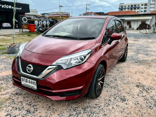 Nissan Note 1.2 V เกียร์ออโต้ ปี 2018 ผ่อนเริ่มต้น 4,xxx บาท