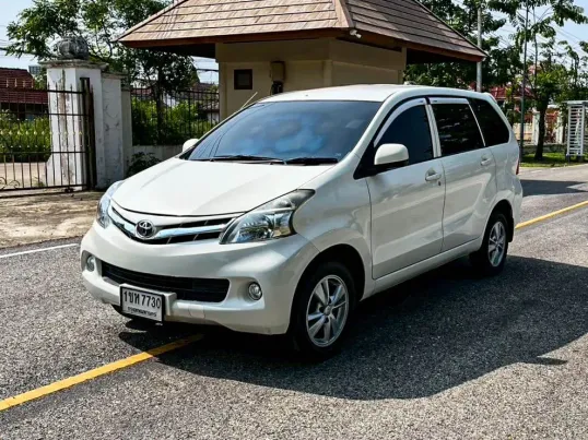 Toyota Avanza 1.5 G เกียร์ออโต้ ปี 2013 ผ่อนเริ่มต้น 3,xxx บาท