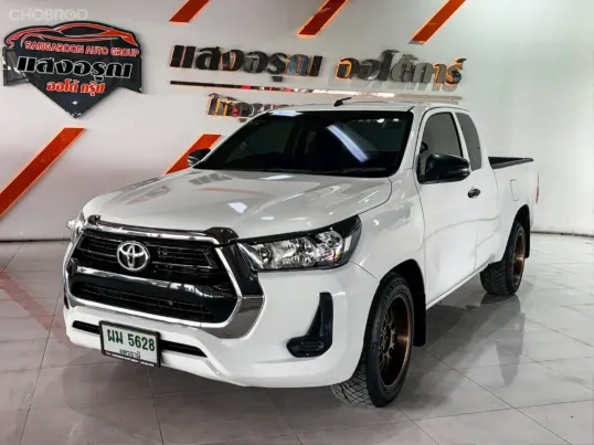Toyota Revo Smart Cab 2.4 Entry Z Edition เกียร์ธรรมดา ปี 2021 ผ่อนเริ่มต้น 6,*** บาท