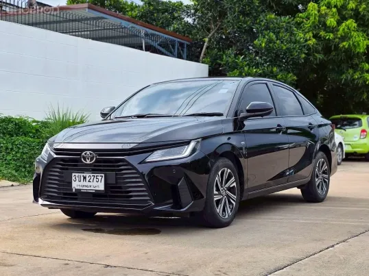 Toyota Yaris Ativ 1.2 Sport ปี 2022 เลขไมล์น้อย เจ้าของมือเดียว  ไมล์น้อย เจ้าของขายเอง 