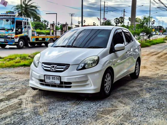 Honda Brio Amaze 1.2 V เกียร์ออโต้ ปี 2013 ผ่อนเริ่มต้น 3,xxx บาท