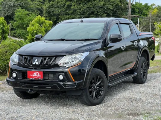 MITSUBISHI TRITON 2.4 MIVEC PLUS ATHLETE สี่ประตู M/T ปี2018 สีดำ