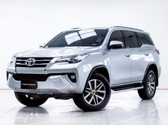 5C094 Toyota Fortuner 2.8 V 2017 รถยนต์อเนกประสงค์มือสองสภาพดี