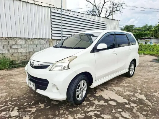 Toyota Avanza 1.5s ปี 2013 มือเดียวป้ายแดง