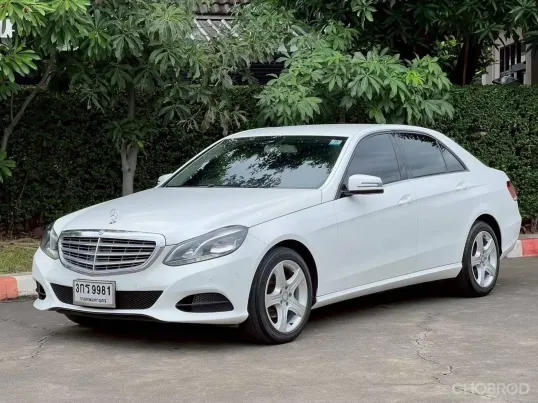 Mercedes-Benz E200 CGI W212 Executive 7G-Tronic plus Blue Efficiency ปี 2014