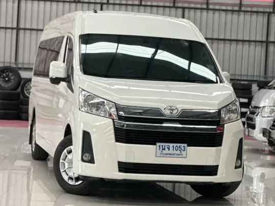 2022 Toyota COMMUTER 2.8 AT