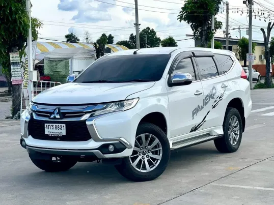 รุ่นรถ :Mitsubishi pajero 2.4 GLS  ปี:2015 เครื่อง: ดีเซล เกียร์: ออโต้ สี: ขาว