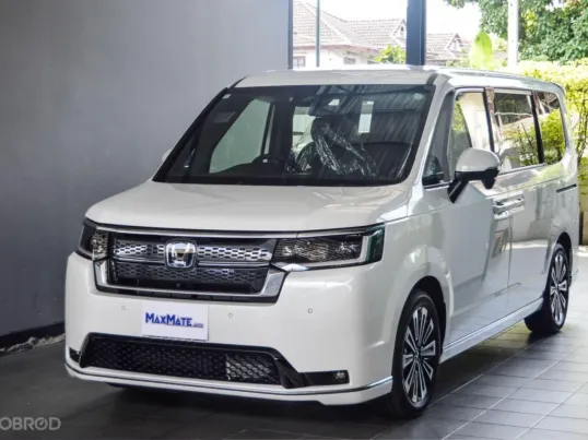 Honda Step WGN e:HEV Spada ปี 2025 ป้ายแดง