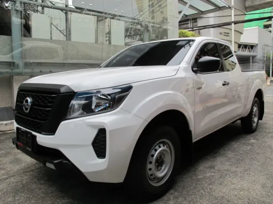 2025 NISSAN NAVARA CAB 2.5 SL กียร์ธรรมดา สีขาว วิ่งน้อย 15,254 กม. รถสวยสภาพใหม่ มือเดียว ฟรีดาวน์